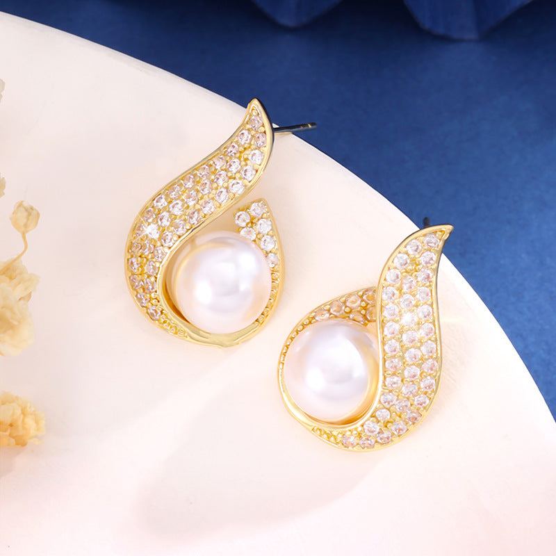 Flame Pattern Pearl Stud Earrings For Women